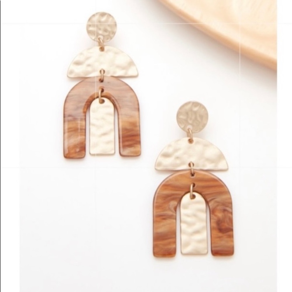 Evereve Tara Geo statement earring size 1.75” - Picture 5 of 10